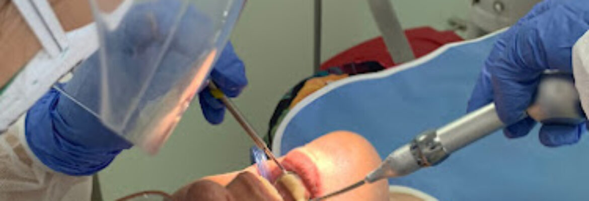 Dra. Ana María Guerrero – Periodoncia e implantes